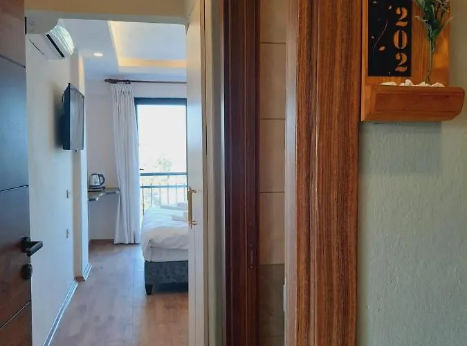 Hotel North Wind - *